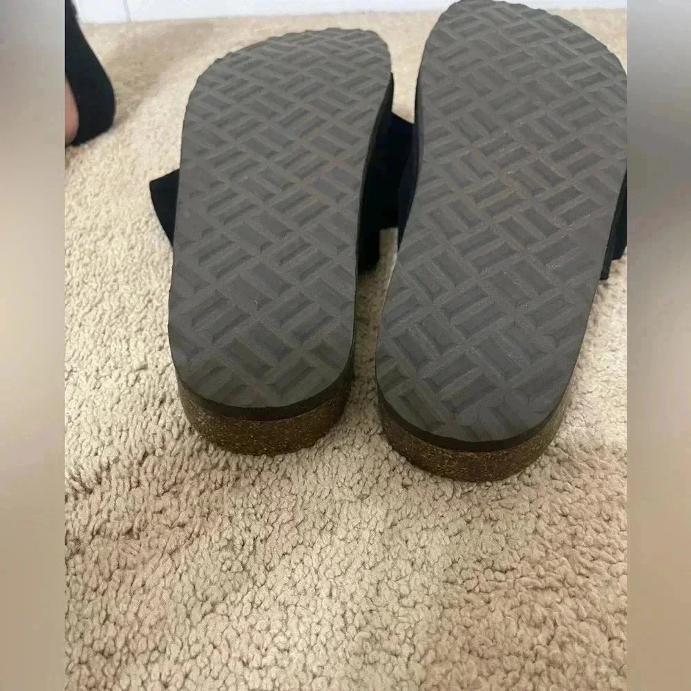 Women’s White Mountain Henley Comfort Flat Slip-on Sandals, Black Suede Size 11 - Picture 8 of 9